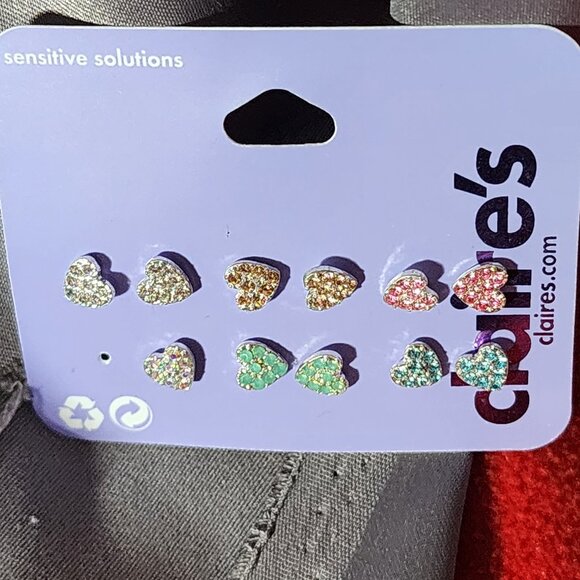 5 Pairs Claire's Sensitive Solutions Crystal Heart Pierced Earring Variety Pack - Picture 14 of 17